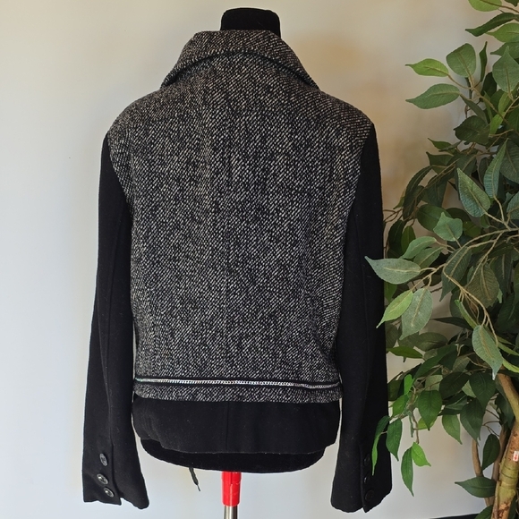 Guess Black and Gray Bomber Jacket - Picture 3 of 4